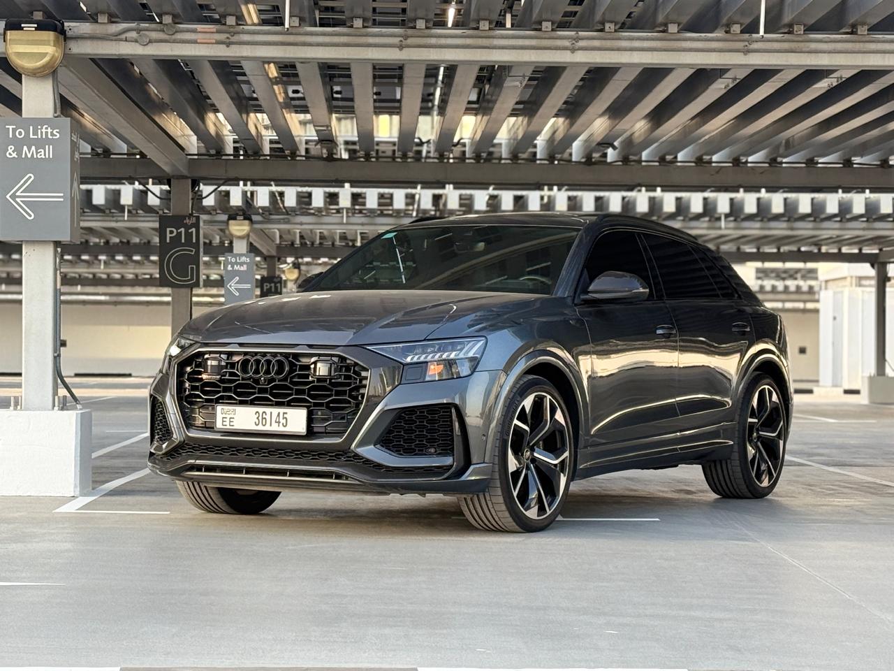 Audi RSQ8